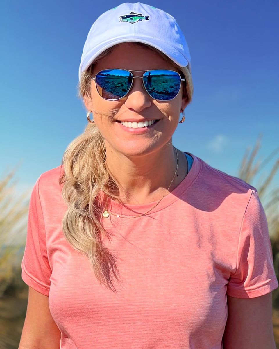 hunting oysters on the beach